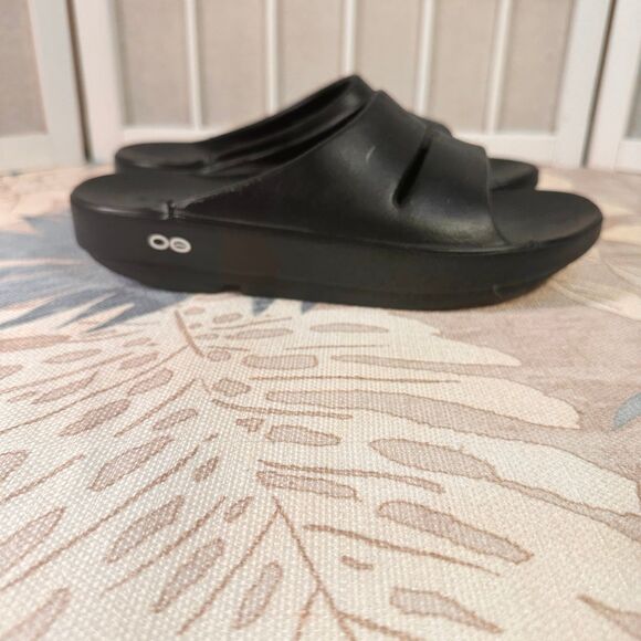 OOFOS OOahh Recovery Sandals Sport Slide On Black Women’s Size 7 - Picture 3 of 12